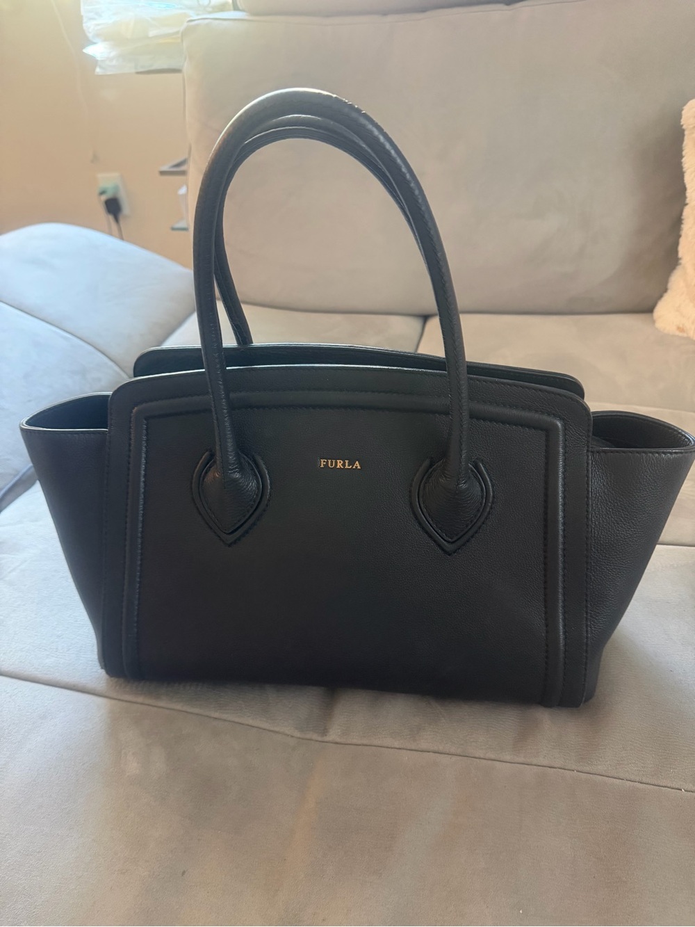Furla Black Pebbled Leather Medium wing Tote Satchel Made in Italy